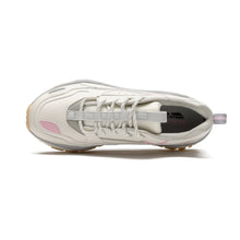 Load image into Gallery viewer, AKIII CLASSIC Urban Tracker Cream Pink Gary