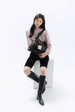 Load image into Gallery viewer, MARHEN.J Dewy Bag (2 Colors)