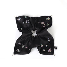 Load image into Gallery viewer, [K-BRAND] CLAB Heritage cloud-patterned Mother-of-pearl  decoration Hard silk organza Hair scrunchie
