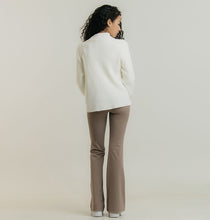 Load image into Gallery viewer, CONCHWEAR Wild Bootcut Leggings 7Colors