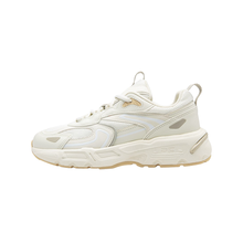 Load image into Gallery viewer, AKIII CLASSIC Titan Sneakers Cream