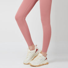 Load image into Gallery viewer, AKIII CLASSIC Urban Tracker Off White Ivory