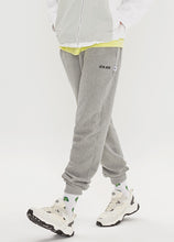 Load image into Gallery viewer, 23.65 FINE-1 Grey Sneakers (IU's pick)