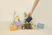 Load image into Gallery viewer, D.LAB Nini Card Wallet Peacock Navy