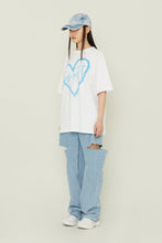 Load image into Gallery viewer, TARGETTO Heart Logo Spray Tee Shirt White
