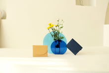 Load image into Gallery viewer, D.LAB Nini Card Wallet Peacock Navy
