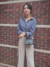 Load and play video in Gallery viewer, MARHEN.J Charron Bag All Black (Used by Oh My Girl YooA)