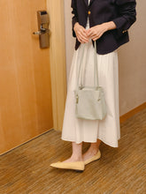 Load image into Gallery viewer, MARHEN.J Lome Tote Bag Beige