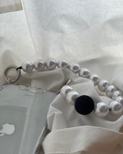 Load image into Gallery viewer, ARNO BEADS Iphone Case With Beads Strap Black Point Pearl