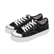 Load image into Gallery viewer, 23.65 MOZZI Black Sneakers
