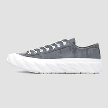 Load image into Gallery viewer, age reflect camo low 1.jpg
