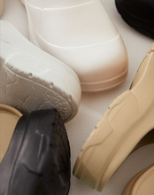 Load image into Gallery viewer, 23.65 Baguette Rubber Clogs Grey
