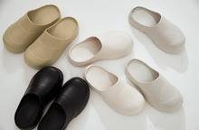Load image into Gallery viewer, 23.65 Baguette Rubber Clogs Grey