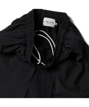 Load image into Gallery viewer, BEYOND CLOSET New Parisian Logo Seersucker Nylon Pants Black