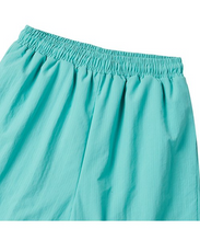 Load image into Gallery viewer, BEYOND CLOSET New Parisian Logo Seersucker Nylon Pants Emerald