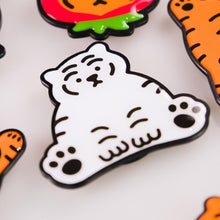 Load image into Gallery viewer, MUZIK TIGER Slantwise White Tiger Shaped Smart Tok