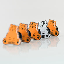 Load image into Gallery viewer, MUZIK TIGER Slantwise White Tiger Shaped Smart Tok