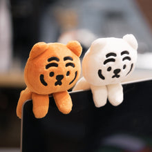 Load image into Gallery viewer, MUZIK TIGER Hanging Plush Tigers 2Types
