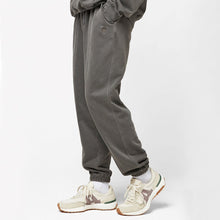 Load image into Gallery viewer, AKIII CLASSIC Springfield Sneakers Ivory