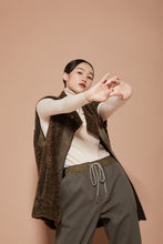 이미지를 갤러리 뷰어에 로드 , [2022 CAST] CCOMAQUE by DOLSILNAI Hanbuk Design Vest Khaki
