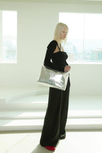 Load image into Gallery viewer, MARHEN.J Lowell Bag (2 Colors)
