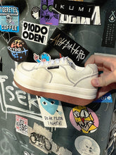 Load image into Gallery viewer, POSE GANCH Mummum C.V Cream Sneakers Version 2
