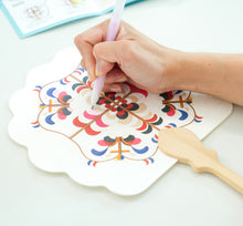 Load image into Gallery viewer, [ARTSOOMBI] MUSEUM IN HAND Korean Heritage "Buchae" Gold-Foiled Hand Fan Craft Kit
