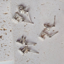 Load image into Gallery viewer, [CLESSIDRA] Hangeul Silver Earring
