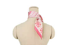 Load image into Gallery viewer, [DANHA] Korean Traditional Flower Patterned Scarf
