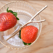 Load image into Gallery viewer, [GEOCHANG YUGI] Branch Skewer Stick
