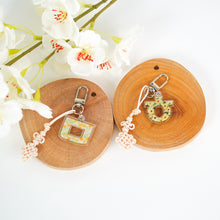 Load image into Gallery viewer, [LANFORAL] Language For All Hangeul x Traditional knot key chain

