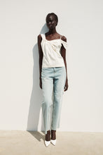Load image into Gallery viewer, [RE RHEE] Asymmetric Shoulder Blouse
