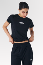Load image into Gallery viewer, Women's Main Logo Bracing Short Sleeve Black
