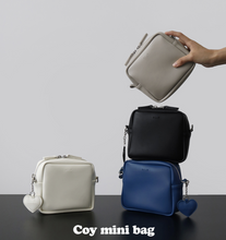 Load image into Gallery viewer, D.LAB Coy mini bag Blue
