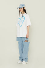 이미지를 갤러리 뷰어에 로드 , TARGETTO Heart Logo Spray Tee Shirt White
