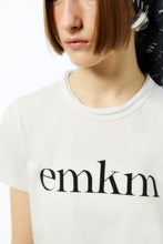 이미지를 갤러리 뷰어에 로드 , EMKM Supima Curlup Neck Signature Tshirts
