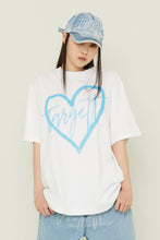 이미지를 갤러리 뷰어에 로드 , TARGETTO Heart Logo Spray Tee Shirt White
