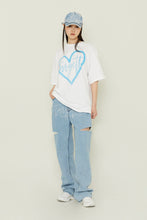 이미지를 갤러리 뷰어에 로드 , TARGETTO Side Slit Denim Pants Light Indigo (NMIXX Jiwoo&#39;s pick)
