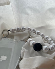 이미지를 갤러리 뷰어에 로드 , ARNO BEADS Iphone Case With Beads Strap Black Point Pearl
