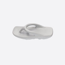 Load image into Gallery viewer, MULEBOY Square Z Flip Flop Light Gray
