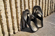 Load image into Gallery viewer, MULEBOY Square X Flip Flop Black

