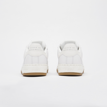 Load image into Gallery viewer, PIEBY Motion White Sneakers (Weki Meki Ji Su-yeon Wear)
