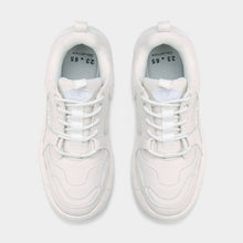 이미지를 갤러리 뷰어에 로드 , 23.65 V2 Sneakers Triple White
