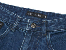이미지를 갤러리 뷰어에 로드 , EMKM Signature Semi Wide Denim Pants Dark Blue
