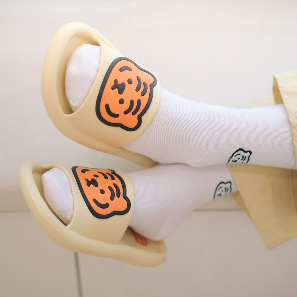 MUZIK TIGER Tube Slippers 2Types – NOTAG GLOBAL MUZIK TIGER Tube Slippers 2Types – NOTAG GLOBAL