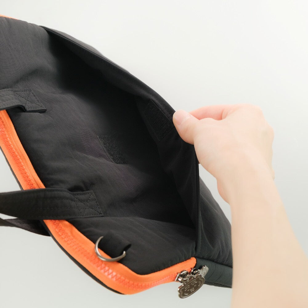 【MUZIK TIGER】Sitting Tiger Laptop/Tablet Pouch(M)_12~14 MUZIK TIGER Sitting Tiger Laptop/ Tablet Strap Pouch Black
