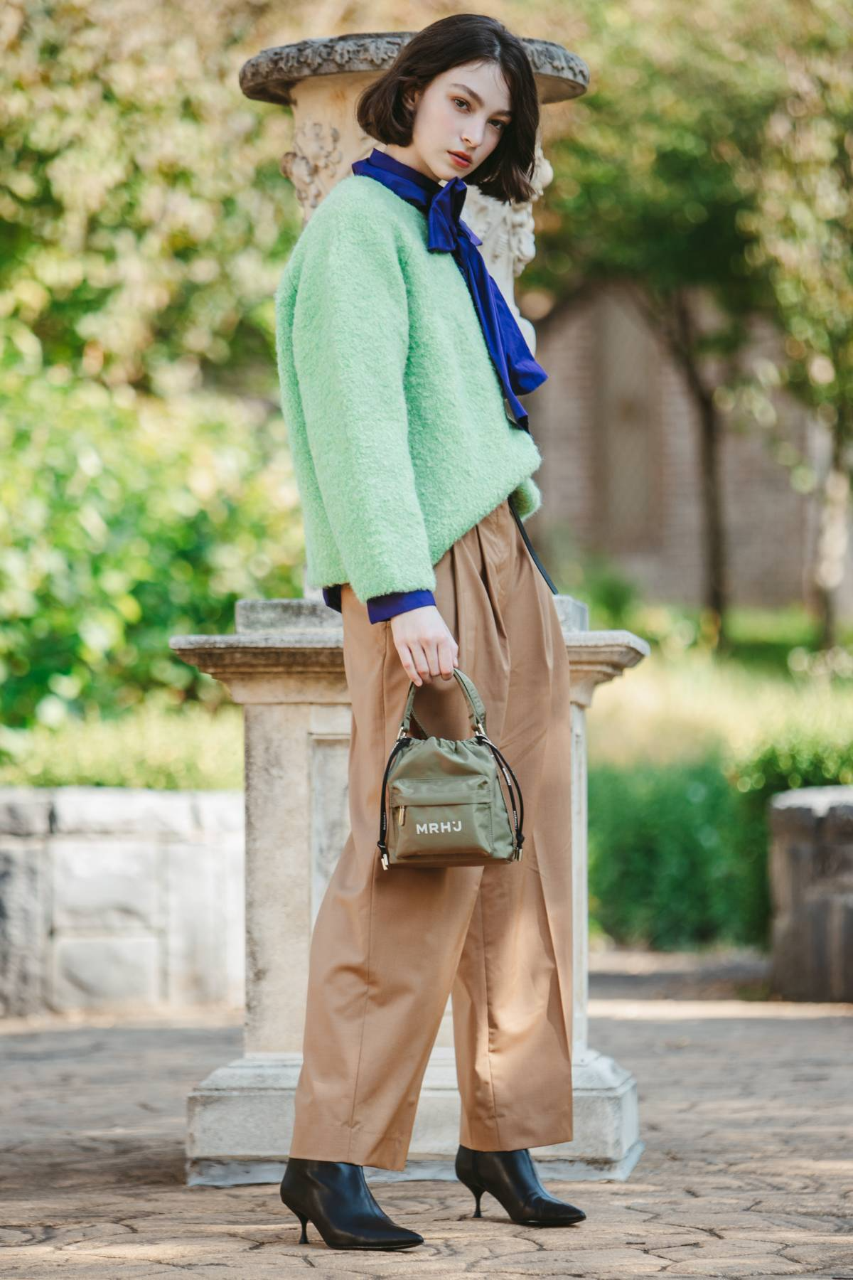 MARHEN.J Bready Bready Bucket Bag Sage Green – NOTAG GLOBAL MARHEN.J Bready Bready Bucket Bag Sage Green – NOTAG GLOBAL